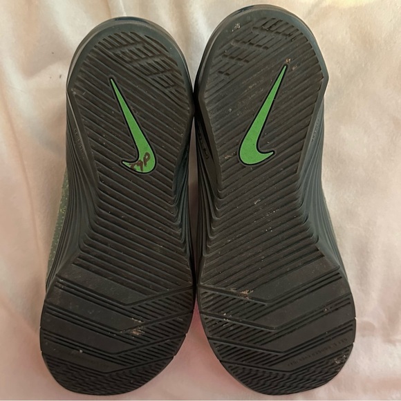 Nike Mens React Metcon BQ6044-323 Green Running Shoes Sneakers Size 10 athletic